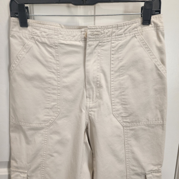 Abercrombie & Fitch Relaxed Cargo Pant, Size 4 Short,/27, Cream - Picture 3 of 10
